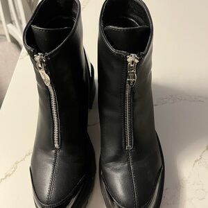 Sleek Black Ankle Boots with Zipper
